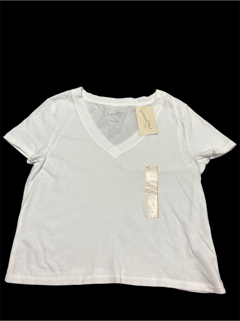 Universal Thread White V-Neck Short Sleeve Tee